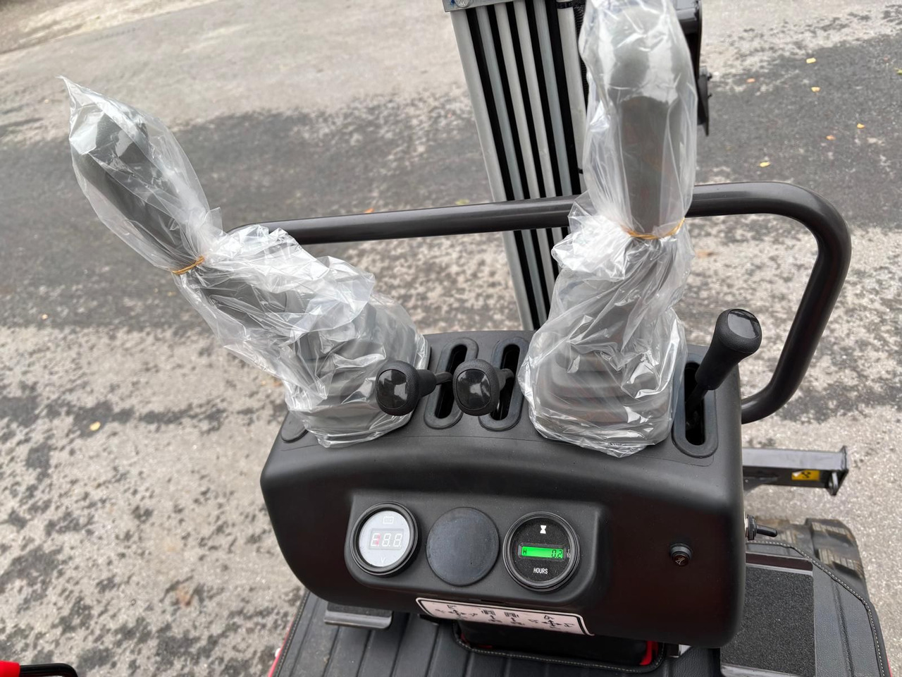 Rhinoceros MY10-8 - Minibagger: das Bild 5 Rhinoceros MY10-8 - Minibagger: das Bild 5