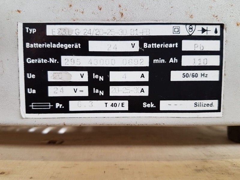 Acculader 24 Volt Acculader 230 Volt Battery Charger - Werkzeug/ Gerät: das Bild 3 Acculader 24 Volt Acculader 230 Volt Battery Charger - Werkzeug/ Gerät: das Bild 3