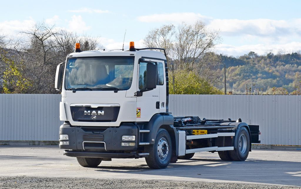 MAN TGS 18.320 Abrollkipper * Top Zustand! MAN TGS 18.320 Abrollkipper * Top Zustand! - Abrollkipper: das Bild 1 MAN TGS 18.320 Abrollkipper * Top Zustand! MAN TGS 18.320 Abrollkipper * Top Zustand! - Abrollkipper: das Bild 1