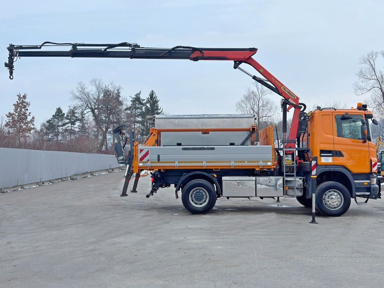 Scania R 420 * PK 11002/FUNK * sandblaste - Kipper, Autokran: das Bild 5 Scania R 420 * PK 11002/FUNK * sandblaste - Kipper, Autokran: das Bild 5