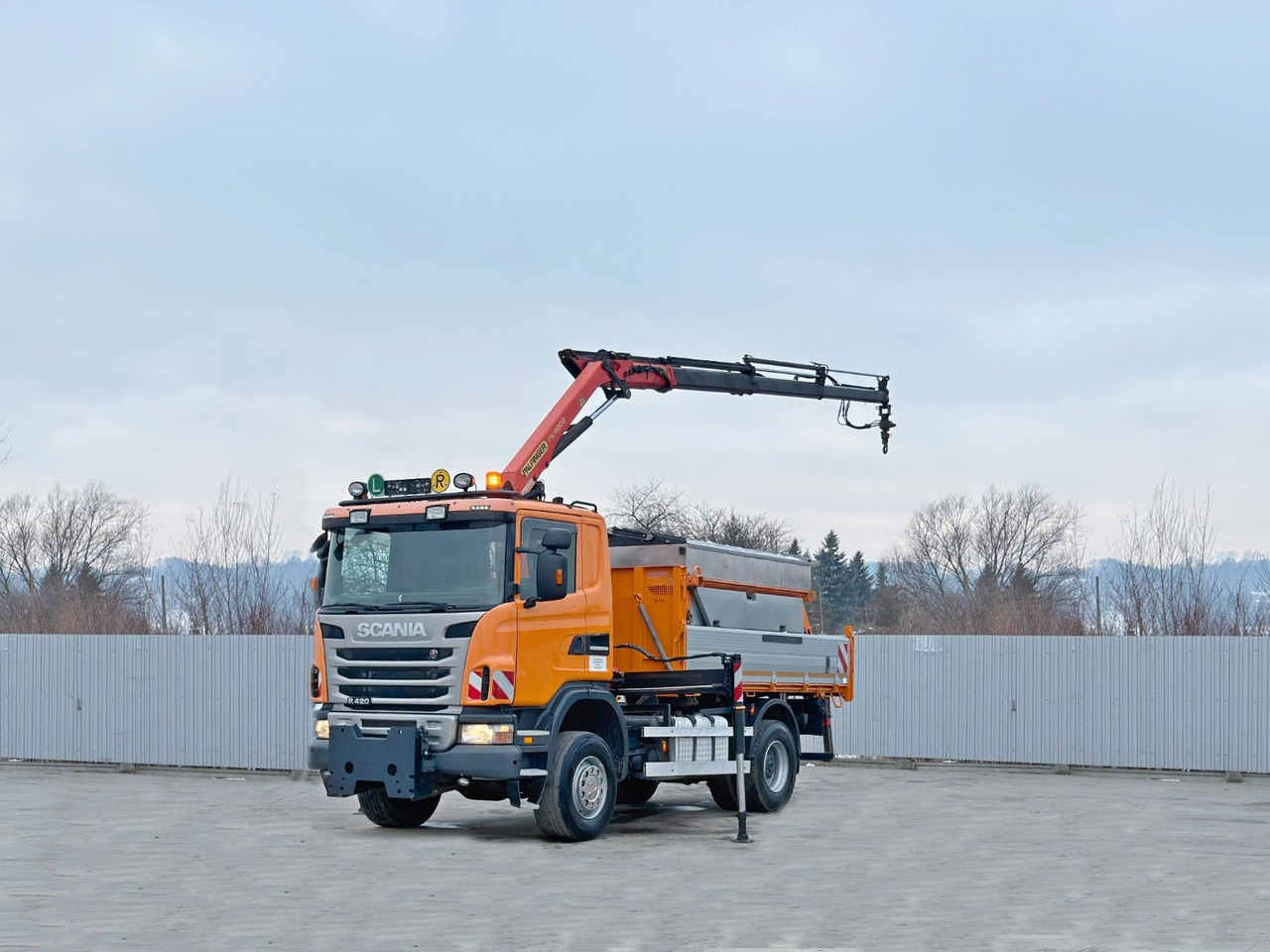 Scania R 420 * PK 11002/FUNK * sandblaste - Kipper, Autokran: das Bild 4 Scania R 420 * PK 11002/FUNK * sandblaste - Kipper, Autokran: das Bild 4