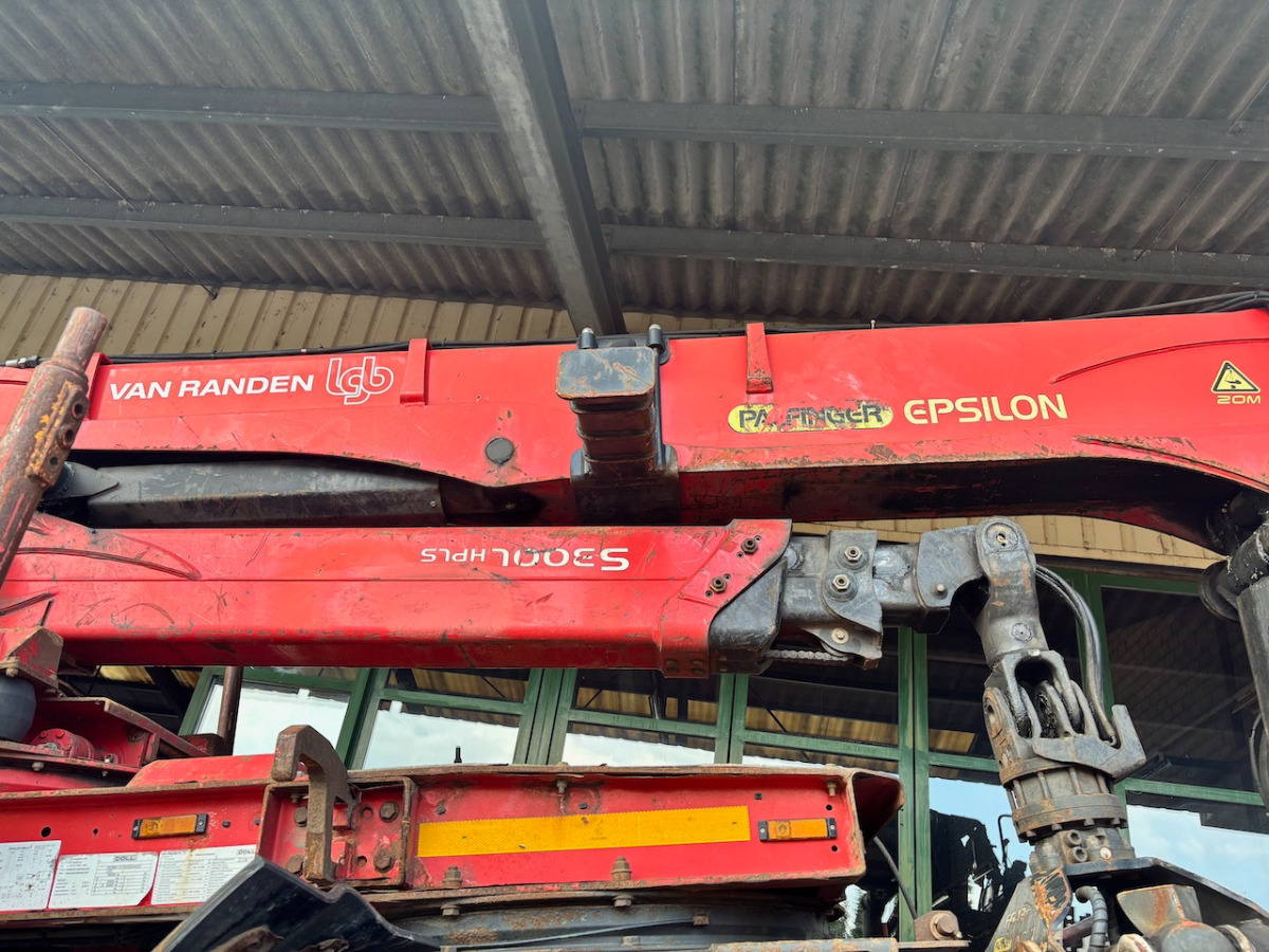 Holztransporter, Autokran SCANIA G490 6x2: das Bild 15