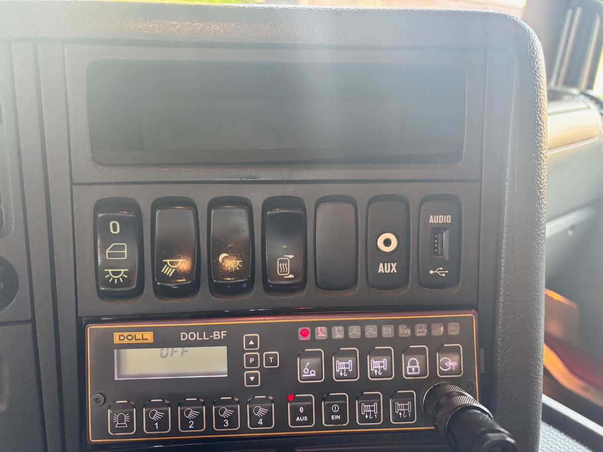 Holztransporter, Autokran SCANIA G490 6x2: das Bild 9