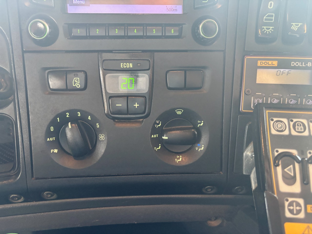 Holztransporter, Autokran SCANIA G490 6x2: das Bild 10