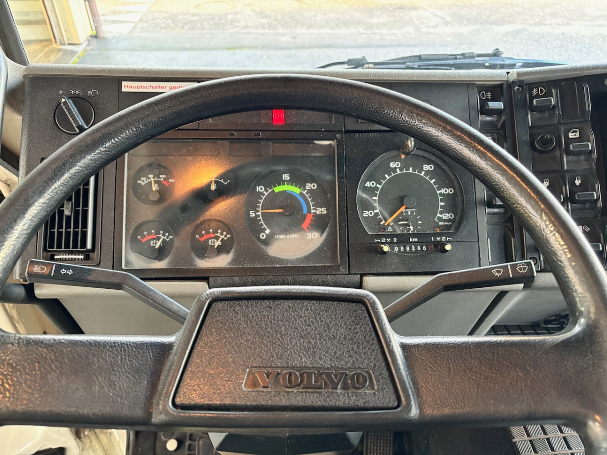 VOLVO FL6H615 - Sattelzugmaschine: das Bild 5 VOLVO FL6H615 - Sattelzugmaschine: das Bild 5