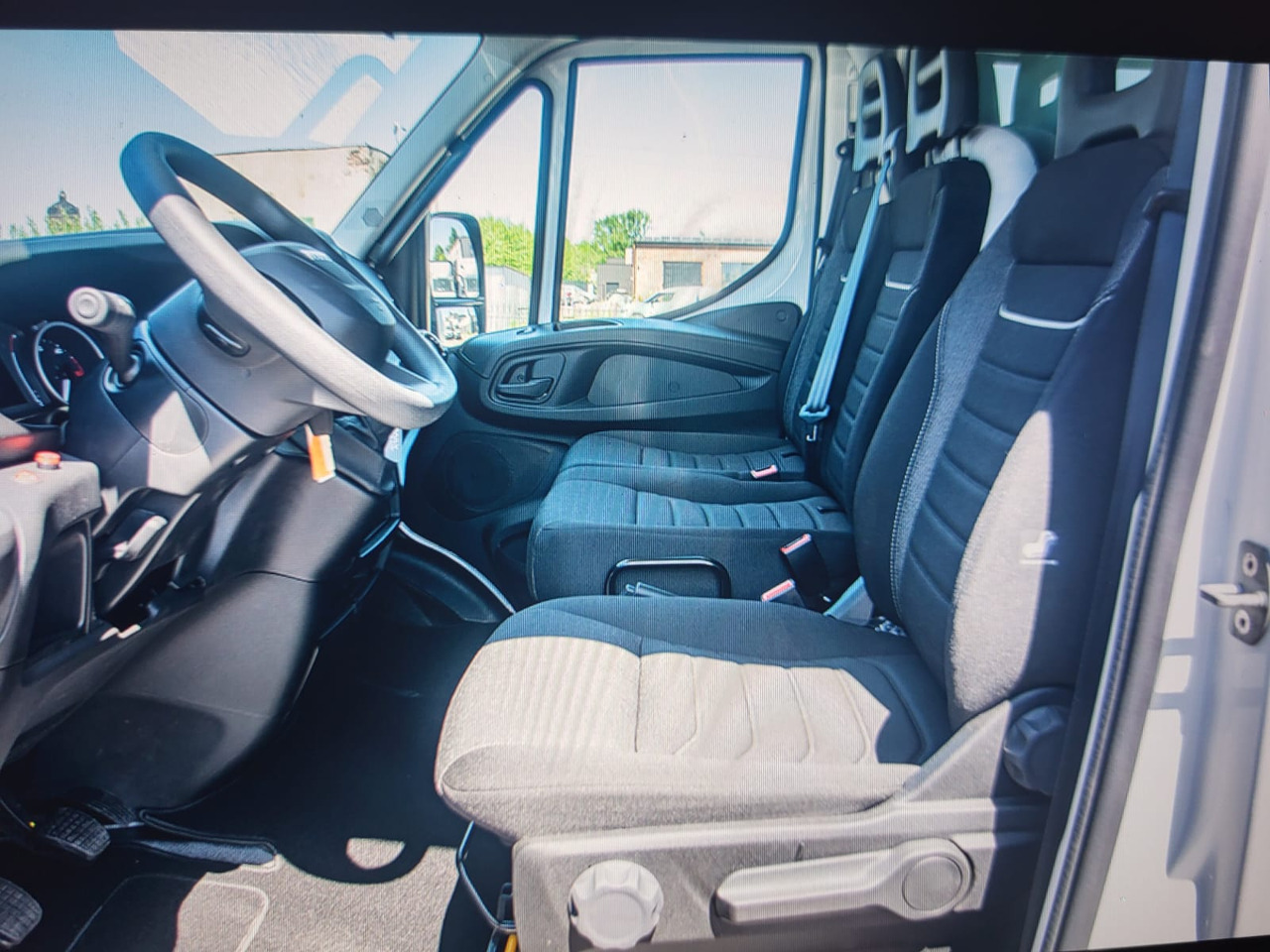 Iveco Daily 70 C18 Pritsche-Plane BÃR - Transporter mit Plane: das Bild 4 Iveco Daily 70 C18 Pritsche-Plane BÃR - Transporter mit Plane: das Bild 4