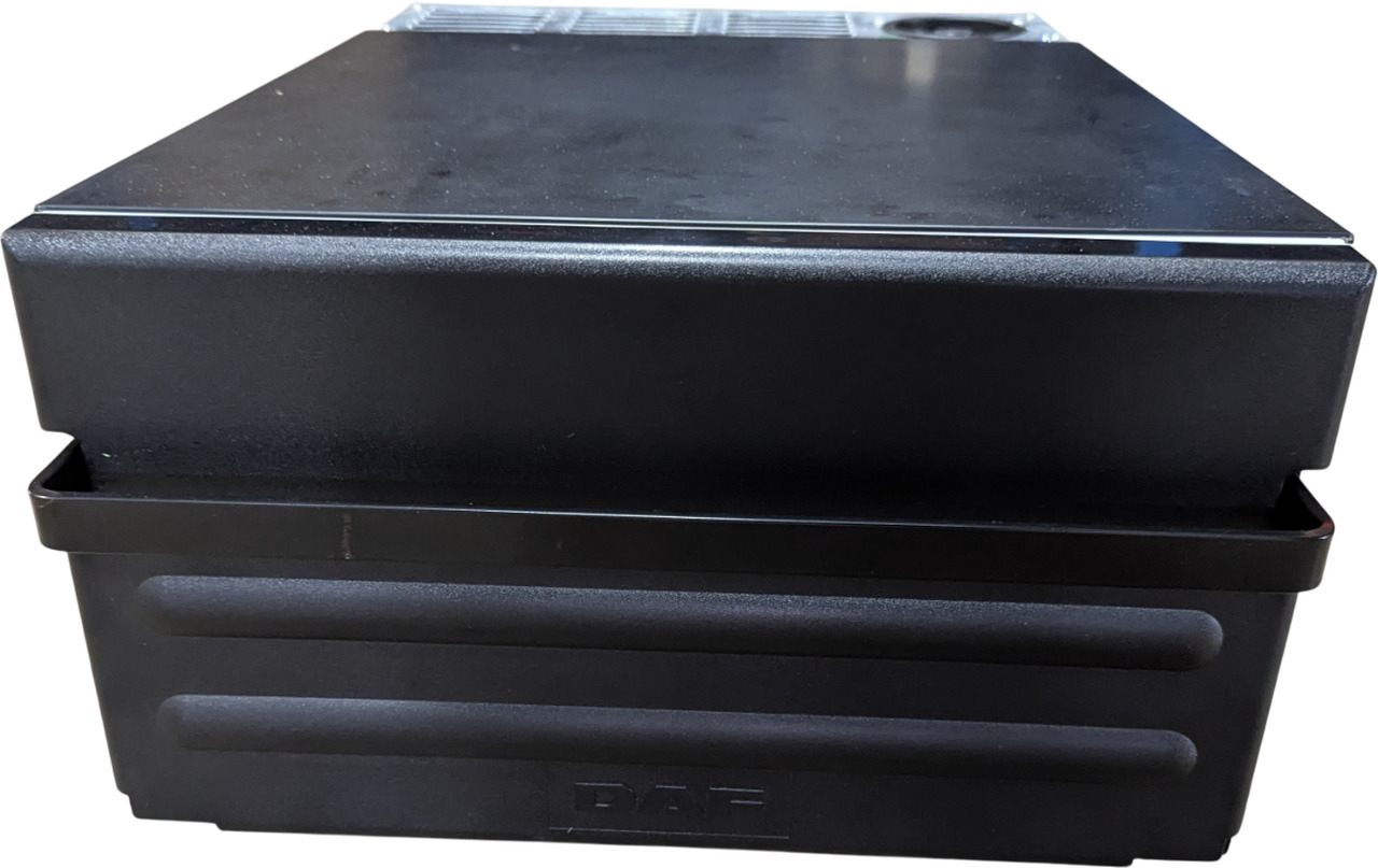 DAF CF KOELKAST 30L 2299063 - Fahrerhaus und Interieur für LKW: das Bild 1 DAF CF KOELKAST 30L 2299063 - Fahrerhaus und Interieur für LKW: das Bild 1