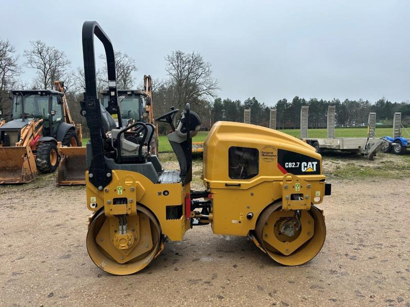 Caterpillar CB2.7 - Straßenwalze: das Bild 1 Caterpillar CB2.7 - Straßenwalze: das Bild 1