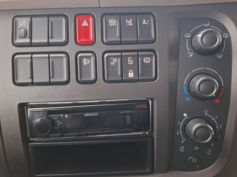 Koffer LKW DAF LF 210 - Pritsche + Plane + DHollandia LBW 1000 kg: das Bild 17 Koffer LKW DAF LF 210 - Pritsche + Plane + DHollandia LBW 1000 kg: das Bild 17