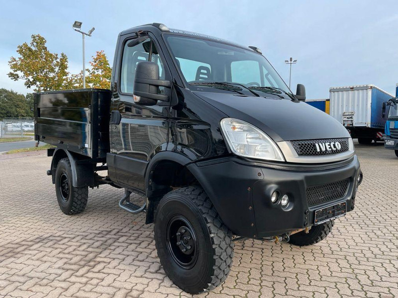 Iveco Daily 35S17 Flatbed 4x4 - Pritschenwagen: das Bild 1 Iveco Daily 35S17 Flatbed 4x4 - Pritschenwagen: das Bild 1