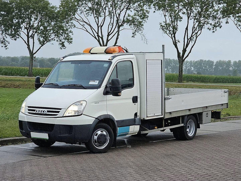 Iveco Daily 40C15 - Flatbed + crane - Pritschenwagen, Autokran: das Bild 1 Iveco Daily 40C15 - Flatbed + crane - Pritschenwagen, Autokran: das Bild 1