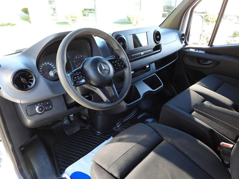 Mercedes-Benz SPRINTER 316 - Kleinbus, Personentransporter: das Bild 2 Mercedes-Benz SPRINTER 316 - Kleinbus, Personentransporter: das Bild 2