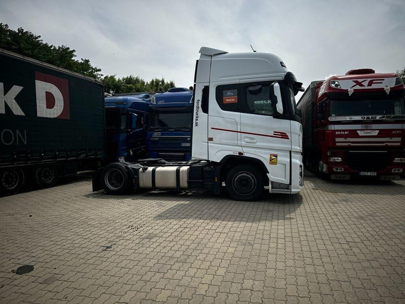 Sattelzugmaschine Ford F-Max 500 Lowdeck - MEGA: das Bild 6 Sattelzugmaschine Ford F-Max 500 Lowdeck - MEGA: das Bild 6