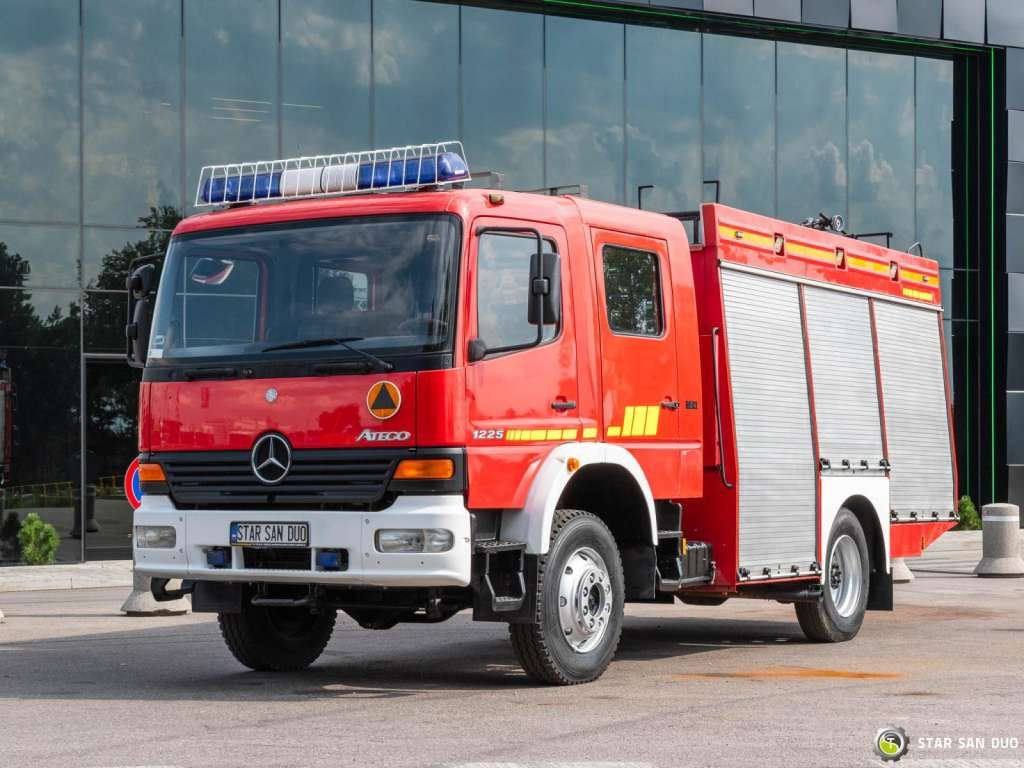 Mercedes-Benz 4x4 ATEGO 1225 CNBOP Fire Brigade - LKW: das Bild 3 Mercedes-Benz 4x4 ATEGO 1225 CNBOP Fire Brigade - LKW: das Bild 3