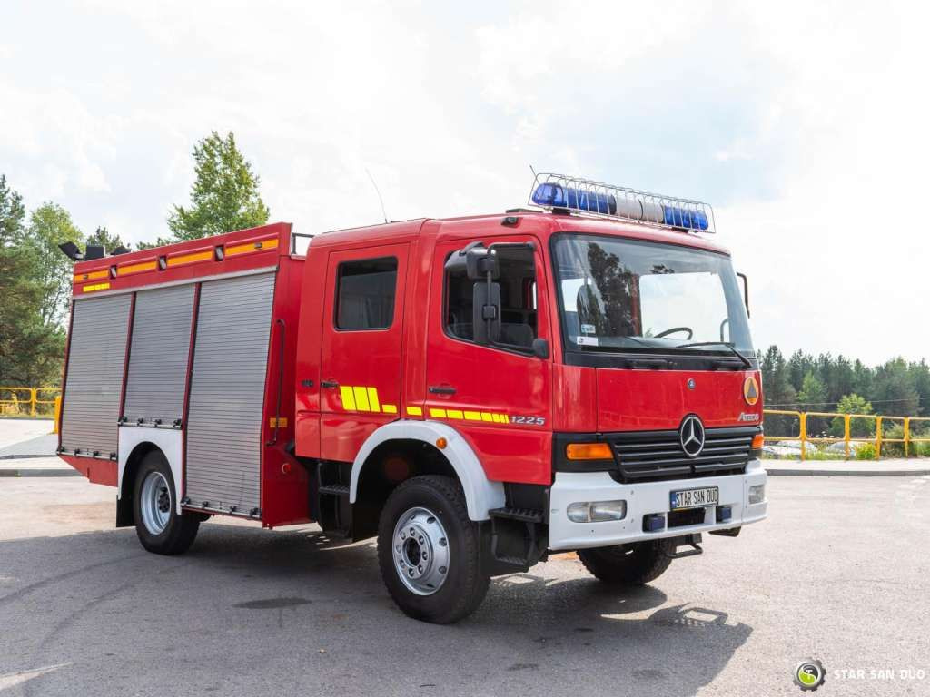 Mercedes-Benz 4x4 ATEGO 1225 CNBOP Fire Brigade - LKW: das Bild 2 Mercedes-Benz 4x4 ATEGO 1225 CNBOP Fire Brigade - LKW: das Bild 2