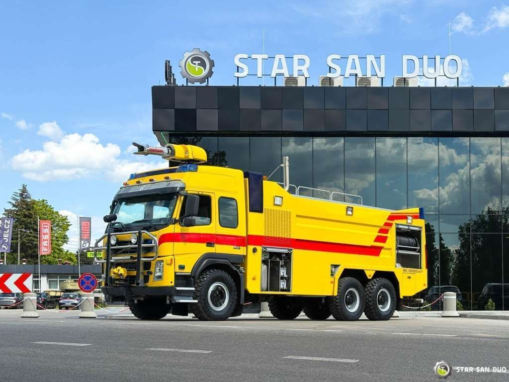 Volvo FM 460 6x6 Rosenbauer Fire Truck LSP Water Tank - LKW: das Bild 5 Volvo FM 460 6x6 Rosenbauer Fire Truck LSP Water Tank - LKW: das Bild 5