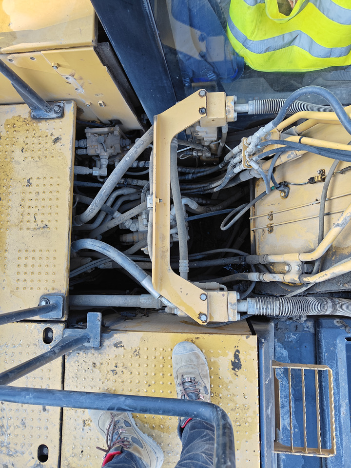 Bagger CATERPILLAR 320 EL: das Bild 12 Bagger CATERPILLAR 320 EL: das Bild 12