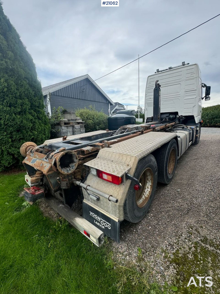 Volvo FH 480 - Abrollkipper: das Bild 2 Volvo FH 480 - Abrollkipper: das Bild 2