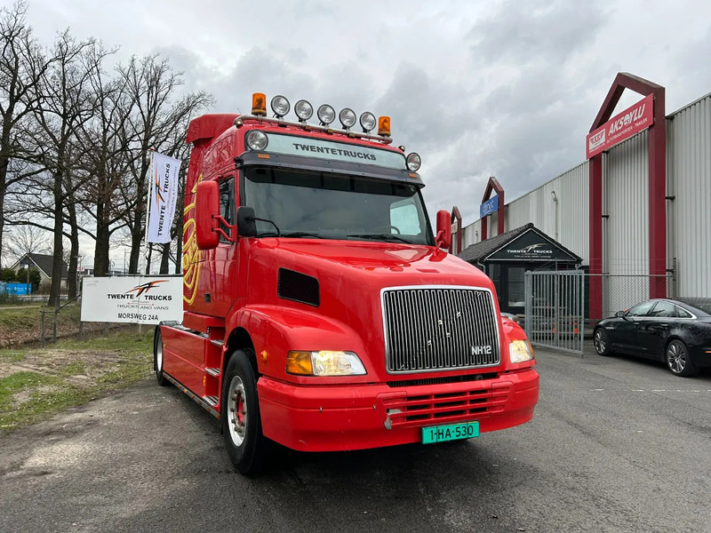 Volvo NH 12.460 4X2 460PK Globetrotter/ Manuel Gearbox / NL Truck - Sattelzugmaschine: das Bild 1 Volvo NH 12.460 4X2 460PK Globetrotter/ Manuel Gearbox / NL Truck - Sattelzugmaschine: das Bild 1