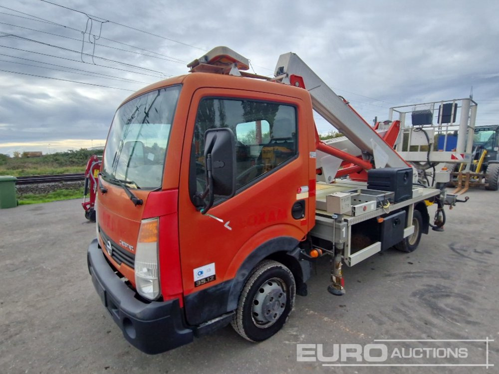 Nissan Cabstar 35.12 - LKW mit Arbeitsbühne: das Bild 1 Nissan Cabstar 35.12 - LKW mit Arbeitsbühne: das Bild 1