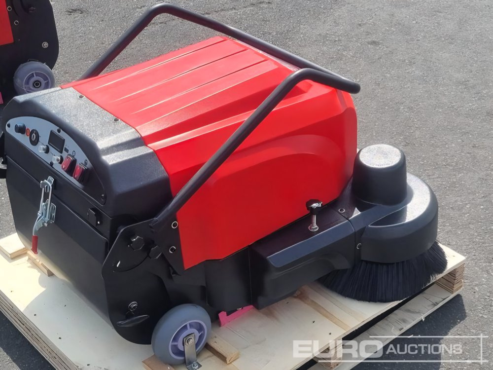 Unused Walk Behind Sweeper - Kehrsaugmaschine: das Bild 3 Unused Walk Behind Sweeper - Kehrsaugmaschine: das Bild 3
