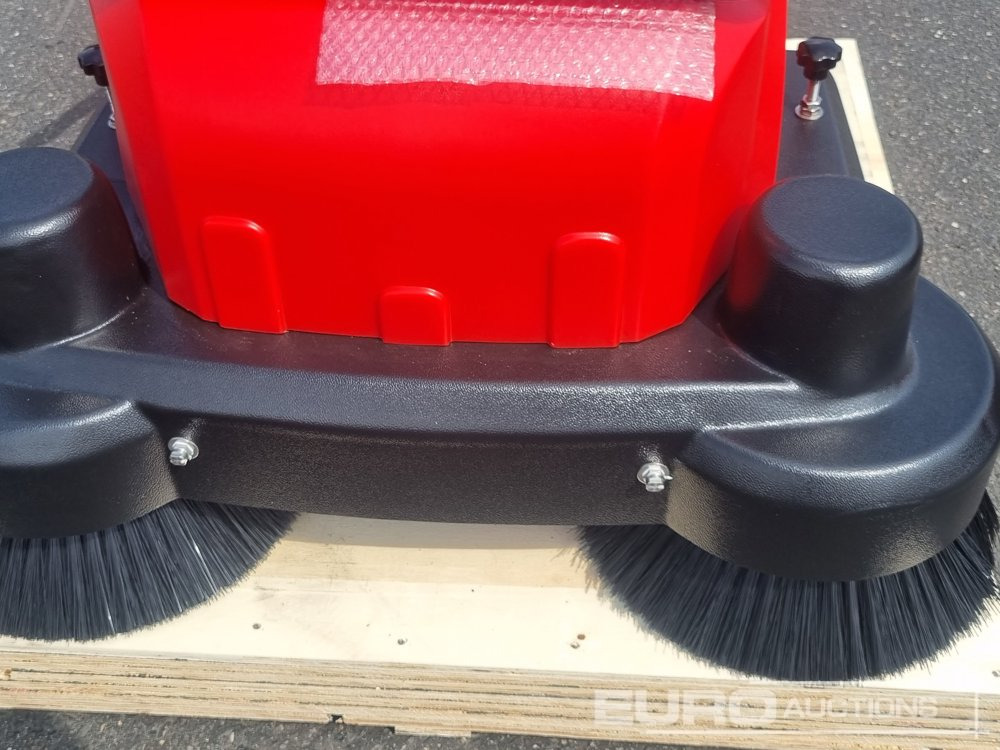 Unused Walk Behind Sweeper - Kehrsaugmaschine: das Bild 5 Unused Walk Behind Sweeper - Kehrsaugmaschine: das Bild 5