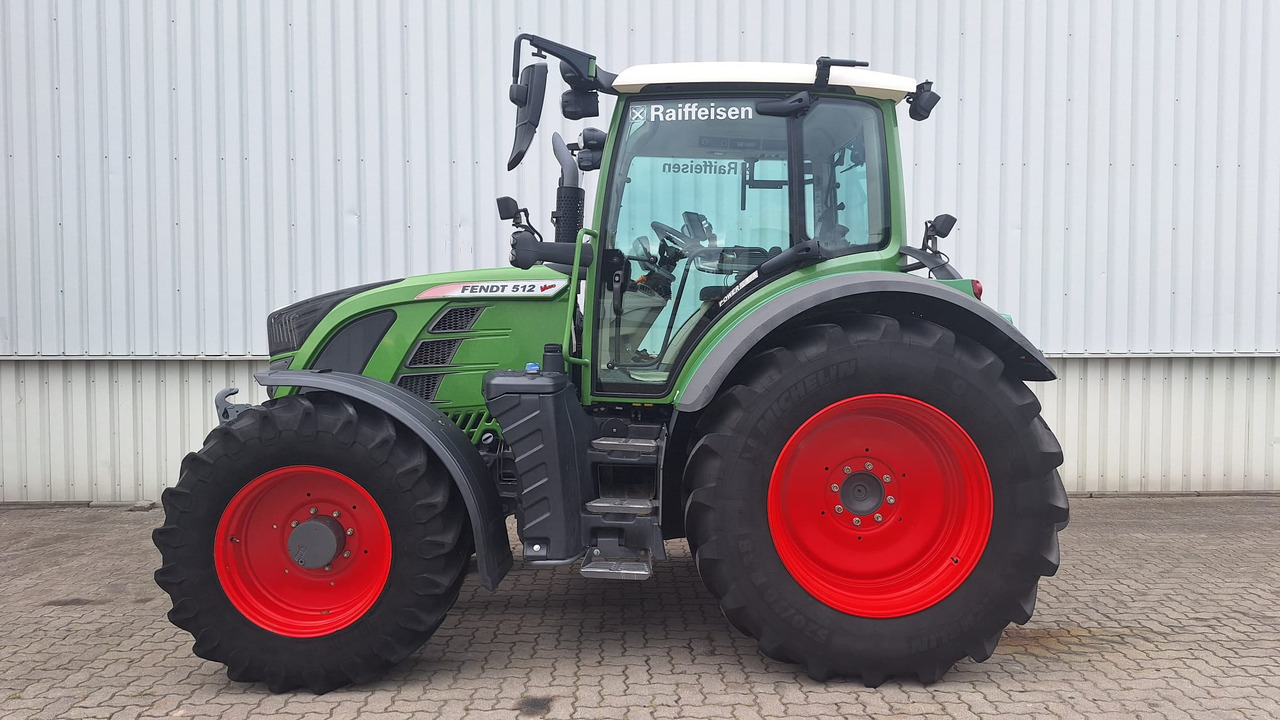 Fendt 512 Vario S4 PowerPlus - Traktor: das Bild 1 Fendt 512 Vario S4 PowerPlus - Traktor: das Bild 1