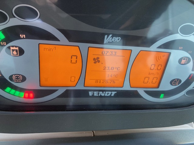 Fendt 826 Vario SCR ProfiPlus - Traktor: das Bild 2 Fendt 826 Vario SCR ProfiPlus - Traktor: das Bild 2