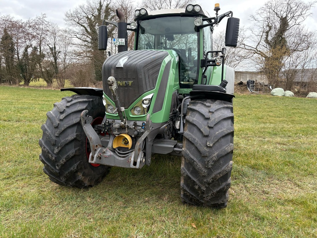 Fendt 828 Vario S4 ProfiPlus - Traktor: das Bild 1 Fendt 828 Vario S4 ProfiPlus - Traktor: das Bild 1