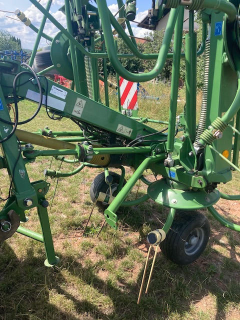 Krone KW 8.82/8 - Heuwender/ Wenderechen: das Bild 1 Krone KW 8.82/8 - Heuwender/ Wenderechen: das Bild 1