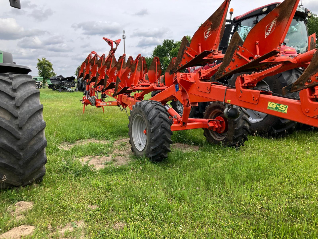 Kuhn Challenger 10-Schar Volldrehpf - Pflug: das Bild 5 Kuhn Challenger 10-Schar Volldrehpf - Pflug: das Bild 5