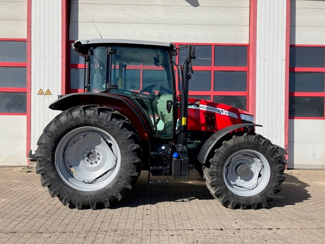 Massey Ferguson 5712 M 4WD Cab Essential - Leasing Massey Ferguson 5712 M 4WD Cab Essential: das Bild 11 Massey Ferguson 5712 M 4WD Cab Essential - Leasing Massey Ferguson 5712 M 4WD Cab Essential: das Bild 11