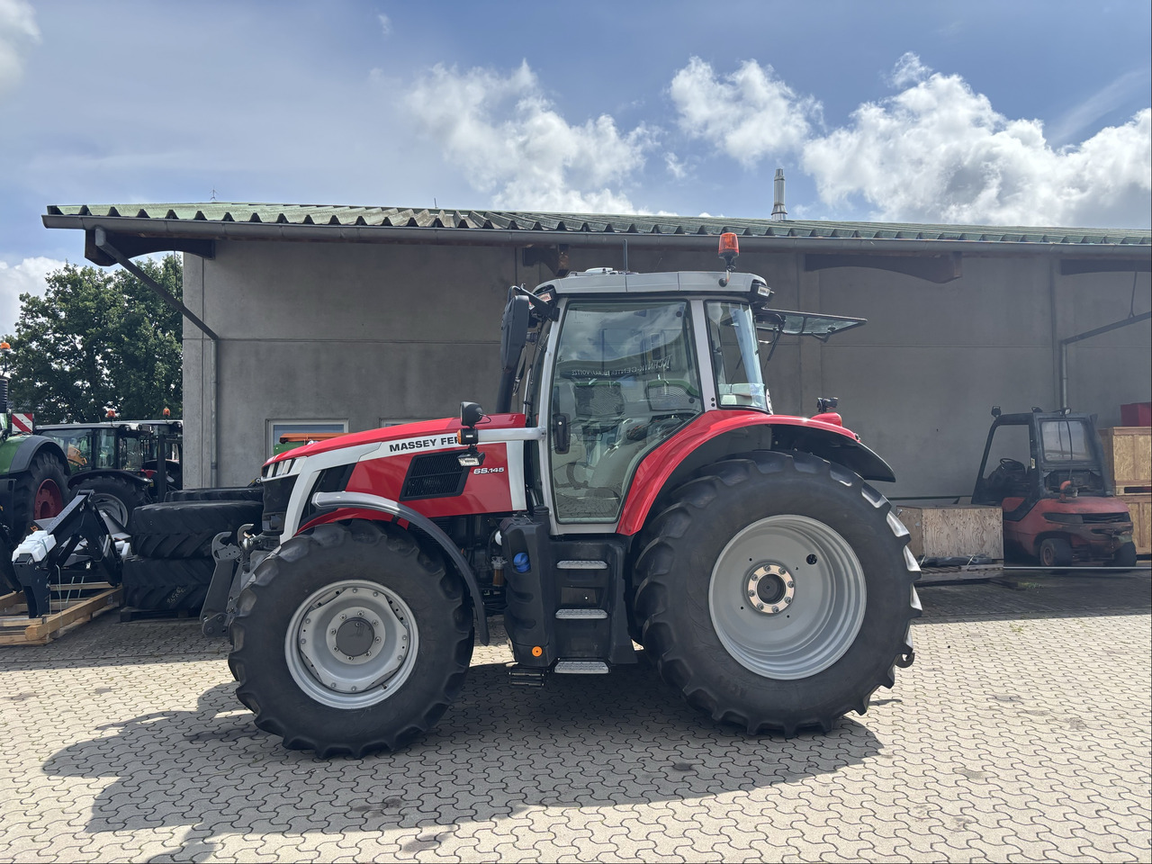 Massey Ferguson 6S.145 Dyna-VT EXCLUSIVE - Traktor: das Bild 1 Massey Ferguson 6S.145 Dyna-VT EXCLUSIVE - Traktor: das Bild 1