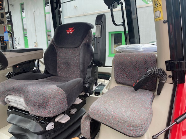 Massey Ferguson 7716 Dyna-6 - Traktor: das Bild 5 Massey Ferguson 7716 Dyna-6 - Traktor: das Bild 5