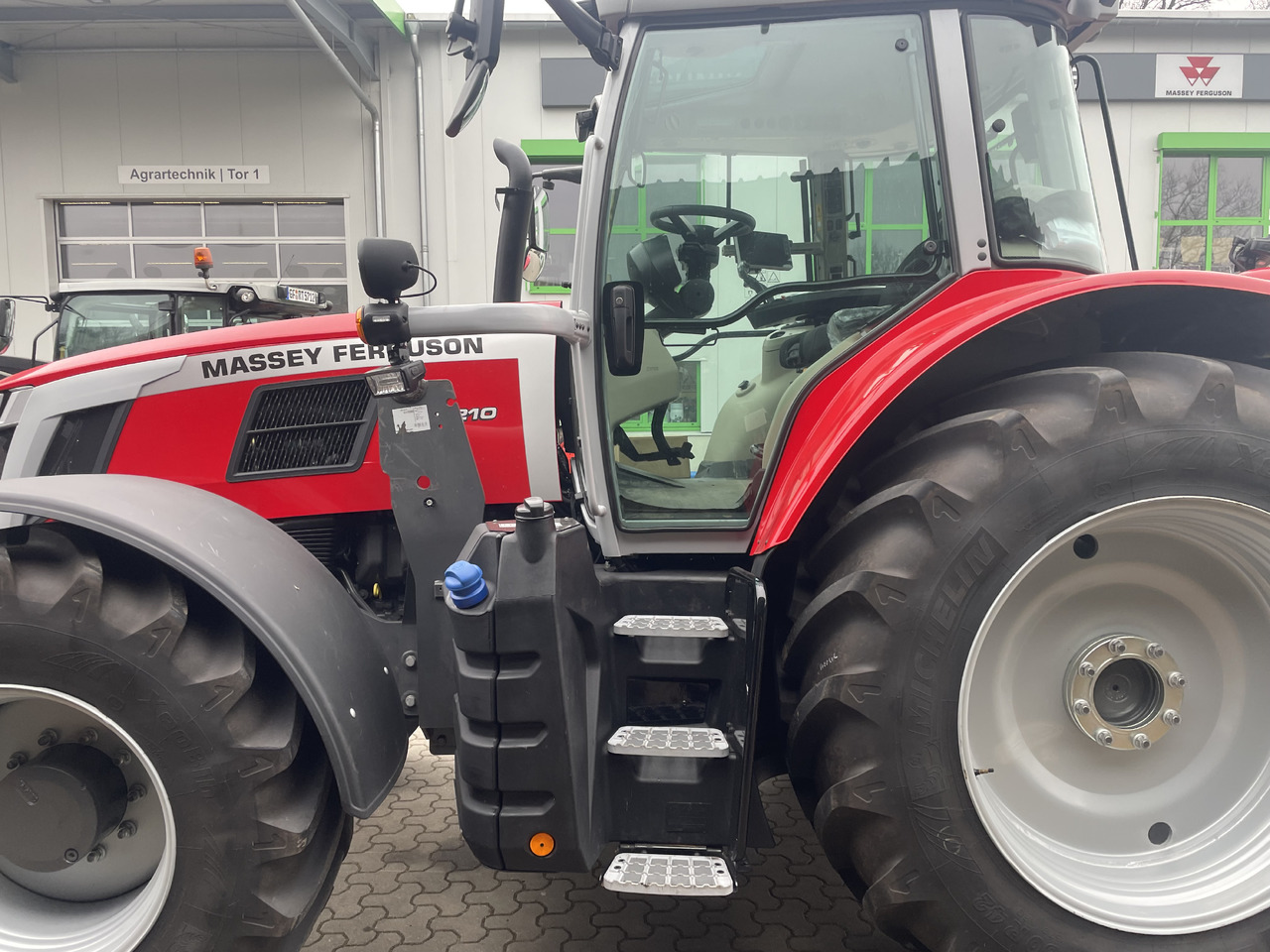 Massey Ferguson 7S.210 Dyna-VT EXCLUS - Leasing Massey Ferguson 7S.210 Dyna-VT EXCLUS: das Bild 6 Massey Ferguson 7S.210 Dyna-VT EXCLUS - Leasing Massey Ferguson 7S.210 Dyna-VT EXCLUS: das Bild 6
