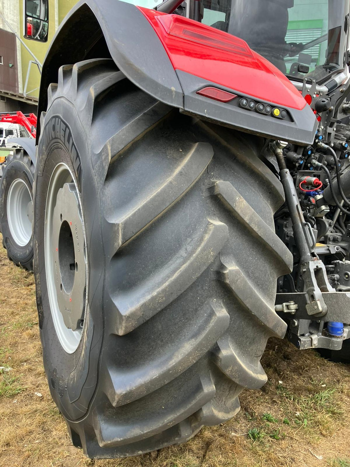 Massey Ferguson 8S.305 Dyna-VT EXCLUSIVE - Traktor: das Bild 2 Massey Ferguson 8S.305 Dyna-VT EXCLUSIVE - Traktor: das Bild 2