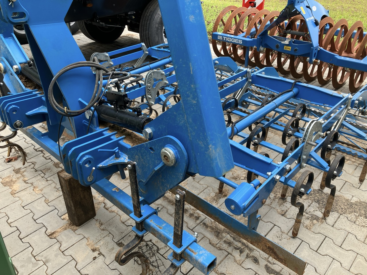 Tigges Saatbettkombi 6m hydr. - Egge: das Bild 2 Tigges Saatbettkombi 6m hydr. - Egge: das Bild 2