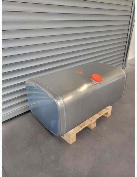 Iveco Stralis Trakker - Kraftstofftank für LKW: das Bild 2 Iveco Stralis Trakker - Kraftstofftank für LKW: das Bild 2