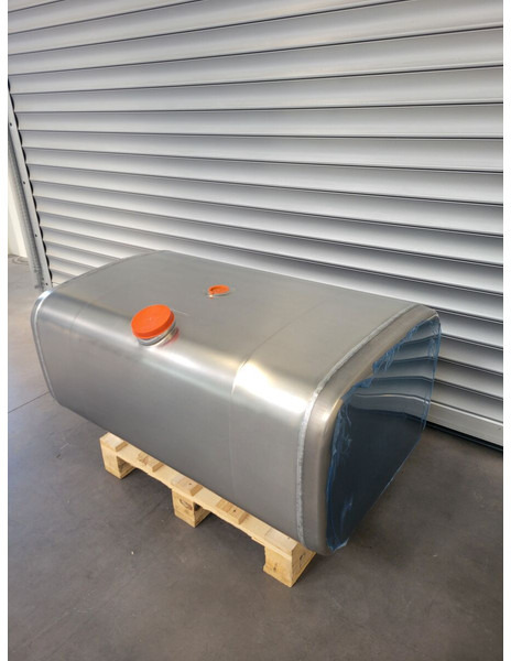 Iveco Stralis Trakker - Kraftstofftank für LKW: das Bild 3 Iveco Stralis Trakker - Kraftstofftank für LKW: das Bild 3