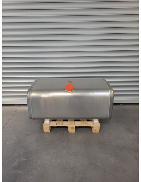 Iveco Stralis Trakker - Kraftstofftank für LKW: das Bild 1 Iveco Stralis Trakker - Kraftstofftank für LKW: das Bild 1