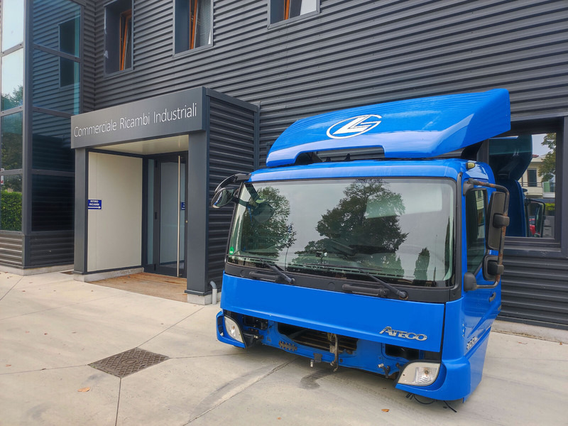 Mercedes-Benz ATEGO EURO 4 EURO 5 - Fahrerhaus und Interieur für LKW: das Bild 2 Mercedes-Benz ATEGO EURO 4 EURO 5 - Fahrerhaus und Interieur für LKW: das Bild 2