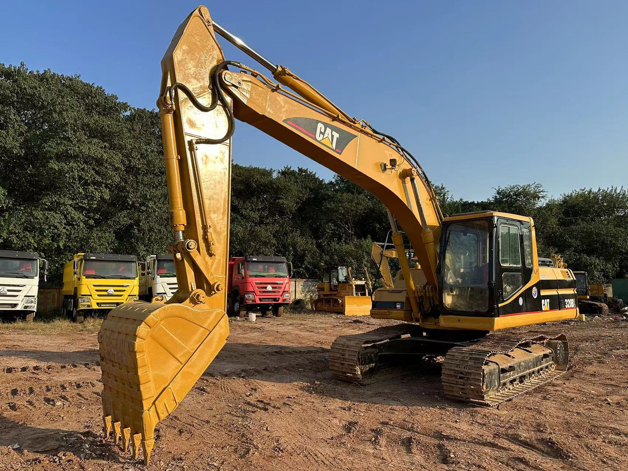 CAT 320B excavator - Kettenbagger: das Bild 4 CAT 320B excavator - Kettenbagger: das Bild 4