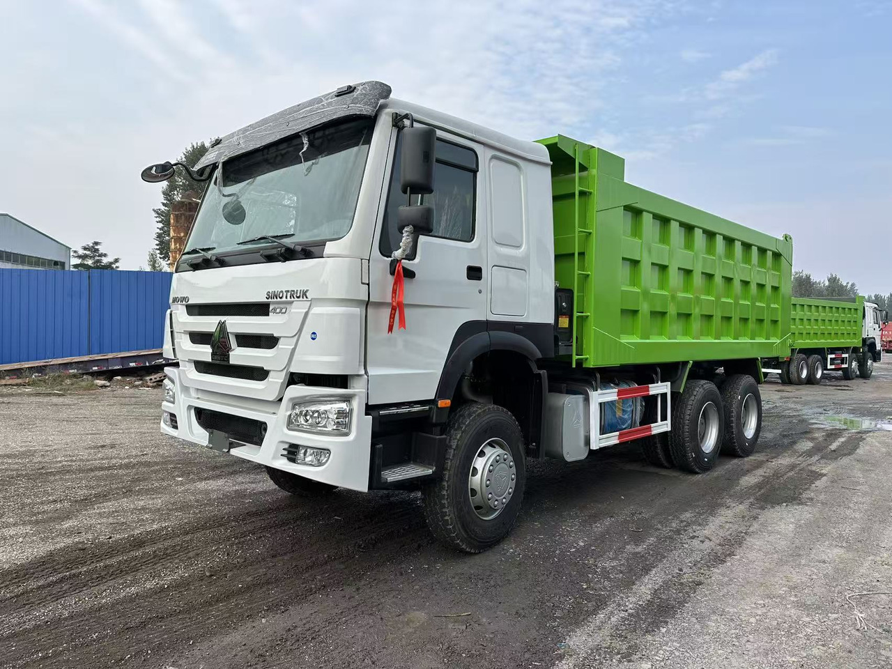 SINOTRUK HOWO 400HP 6X4 Tipper Truck - Kipper: das Bild 2 SINOTRUK HOWO 400HP 6X4 Tipper Truck - Kipper: das Bild 2