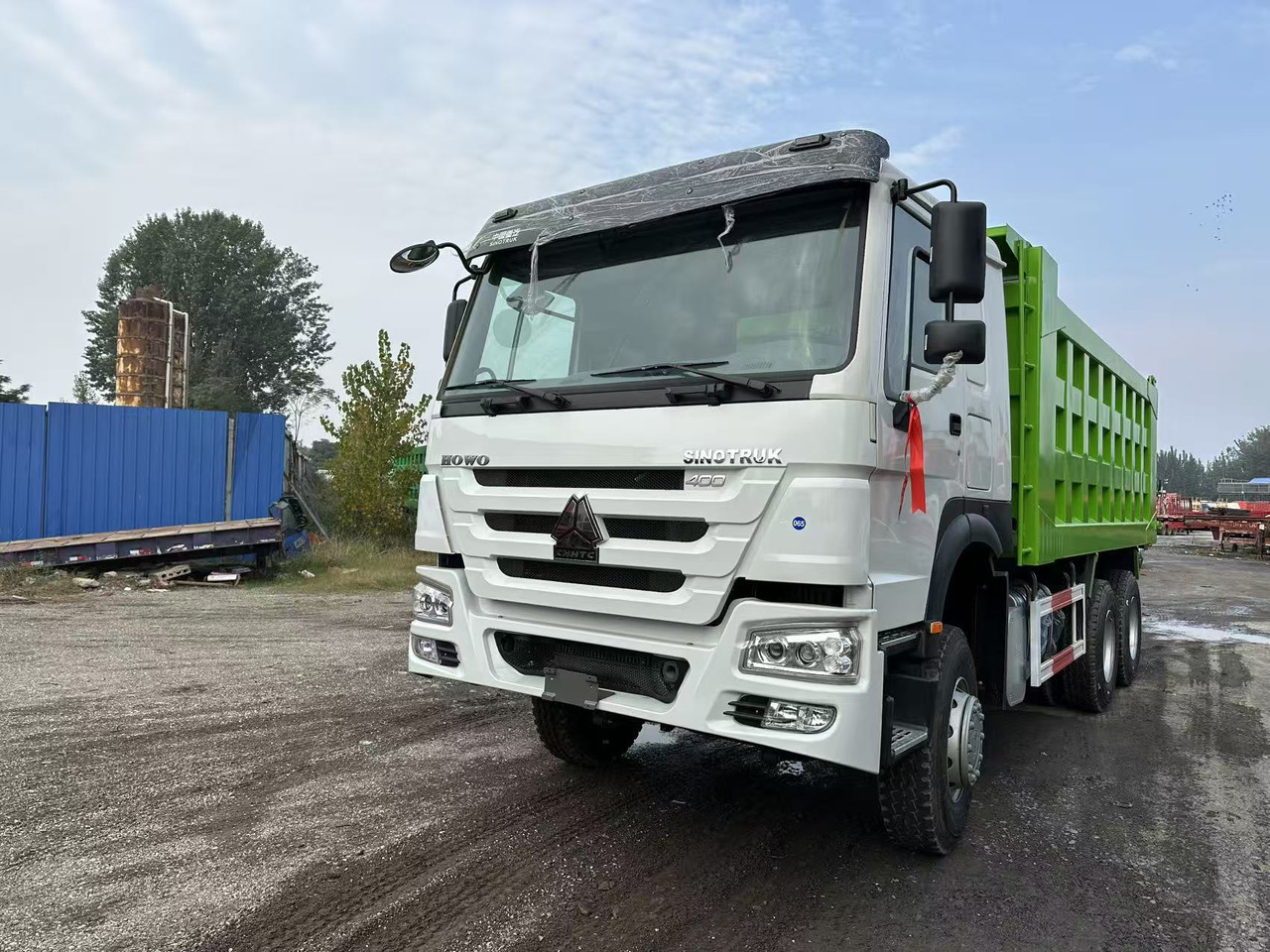 SINOTRUK HOWO 400HP 6X4 Tipper Truck - Kipper: das Bild 2 SINOTRUK HOWO 400HP 6X4 Tipper Truck - Kipper: das Bild 2