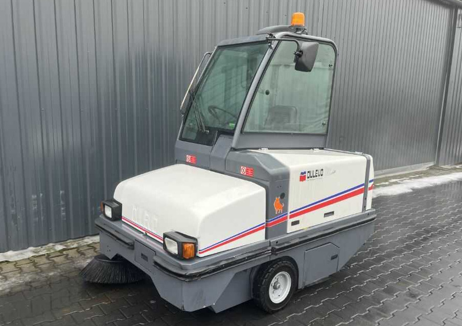 Dulevo 100BK - Kehrsaugmaschine: das Bild 1 Dulevo 100BK - Kehrsaugmaschine: das Bild 1