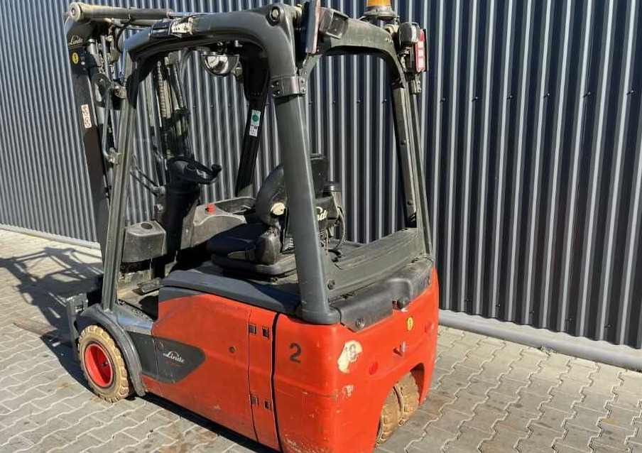 Linde E18-01 - Elektrostapler: das Bild 2 Linde E18-01 - Elektrostapler: das Bild 2