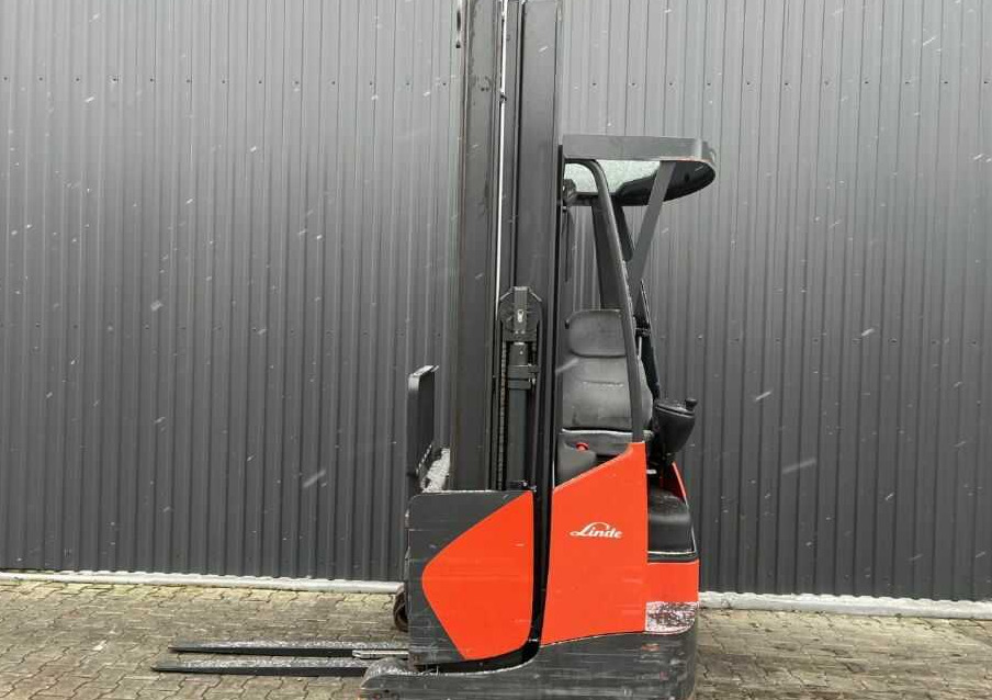 Linde R14X-03 - Schubmaststapler: das Bild 2 Linde R14X-03 - Schubmaststapler: das Bild 2
