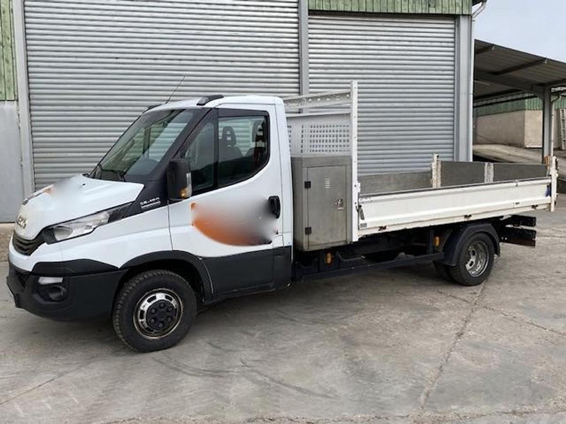 Iveco 35C18 - Kipper: das Bild 3 Iveco 35C18 - Kipper: das Bild 3