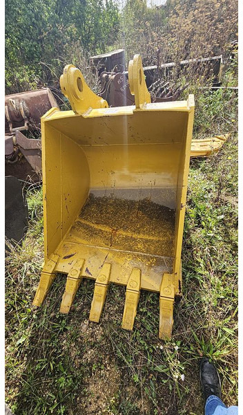 Komatsu PC200 - Schaufel: das Bild 2 Komatsu PC200 - Schaufel: das Bild 2