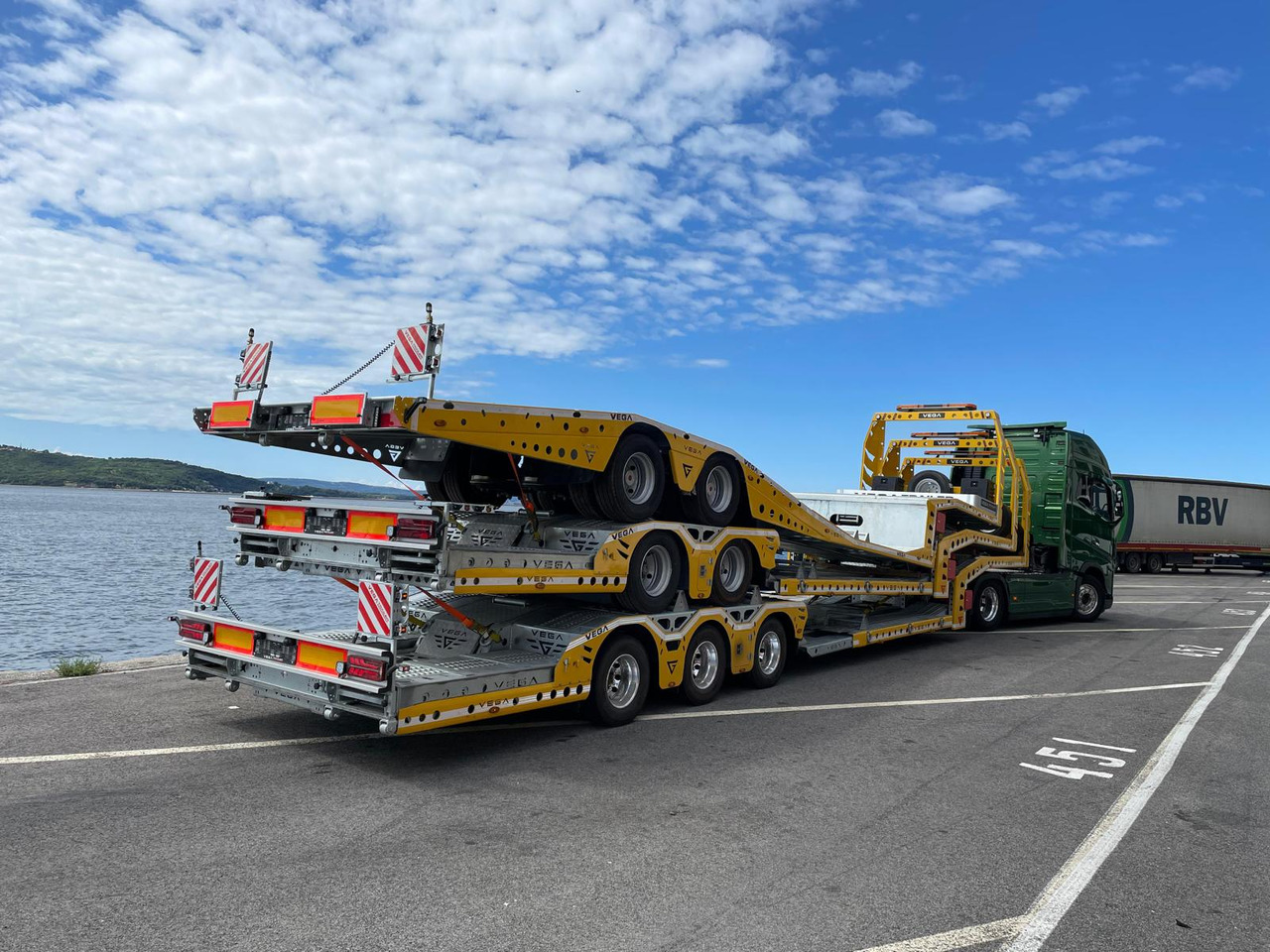 VEGA-3 (TRUCK CARRIER) - Autotransporter Auflieger: das Bild 2 VEGA-3 (TRUCK CARRIER) - Autotransporter Auflieger: das Bild 2